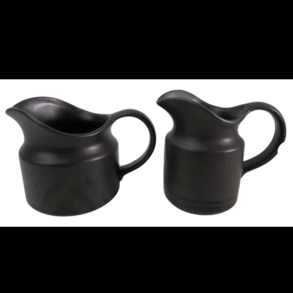Pfaltzgraff Matte Black Ceramic Pitchers Set of 2 Stoneware 436 026 USA Made‎